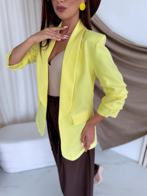 Light yellow, ONE SIZE jacket with gathered sleeves